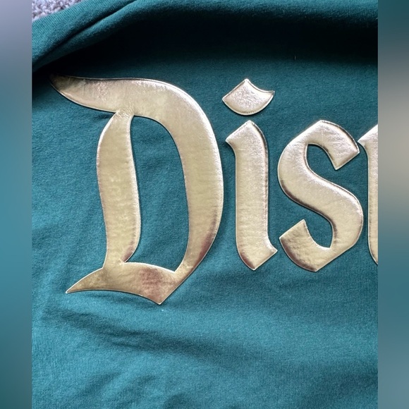 2024 DISNEYLAND CHRISTMAS SPIRIT JERSEY SIZE LARGE UNISEX NAVIDAD MICKEY GREEN - Picture 10 of 14